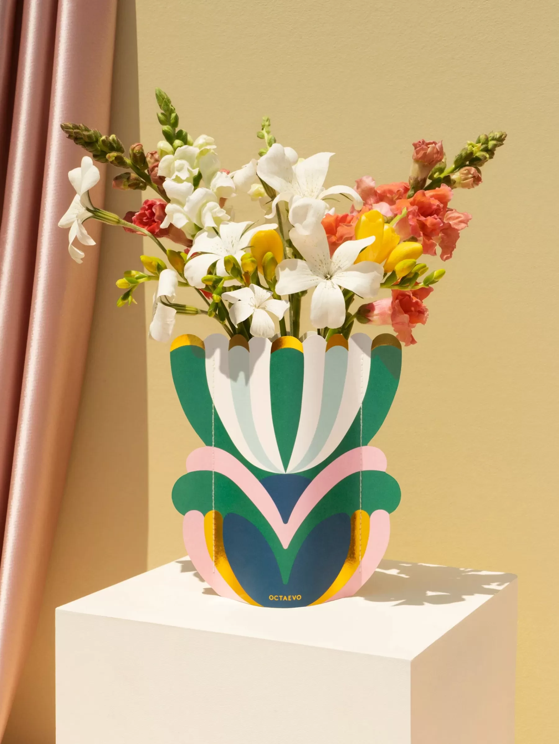 Sale HOFF MINI PAPER VASE ELYSIA